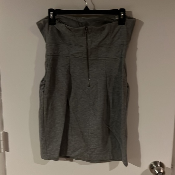 Light gray strapless dress. Size medium - Picture 3 of 3